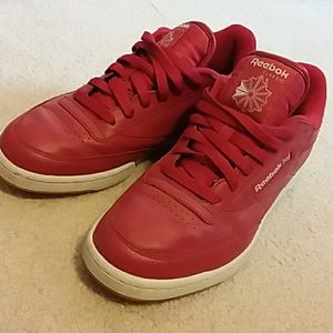 Men's athletic shoes